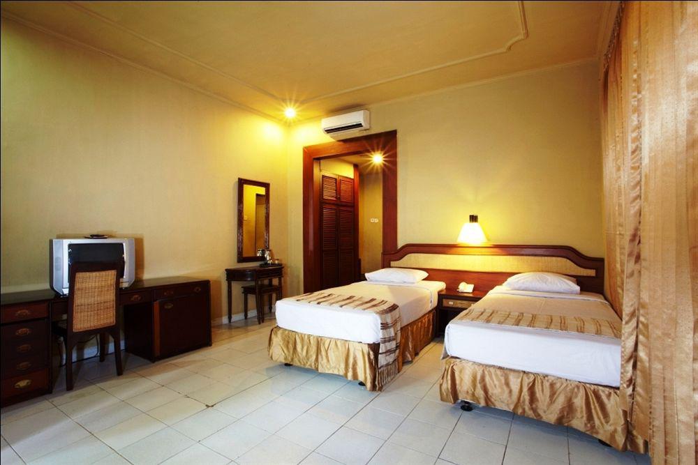 Champlung Mas Hotel Legian, Kuta Bilik gambar